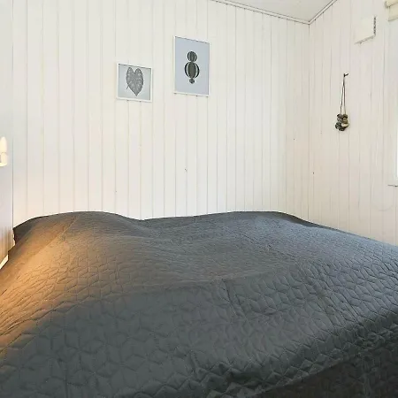 Holiday Rohdesvej Ii Holiday home *